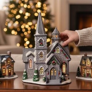 Carole Towne-Isabel’s Chapel Gray Charming Stone Holiday Light Up Church GUC